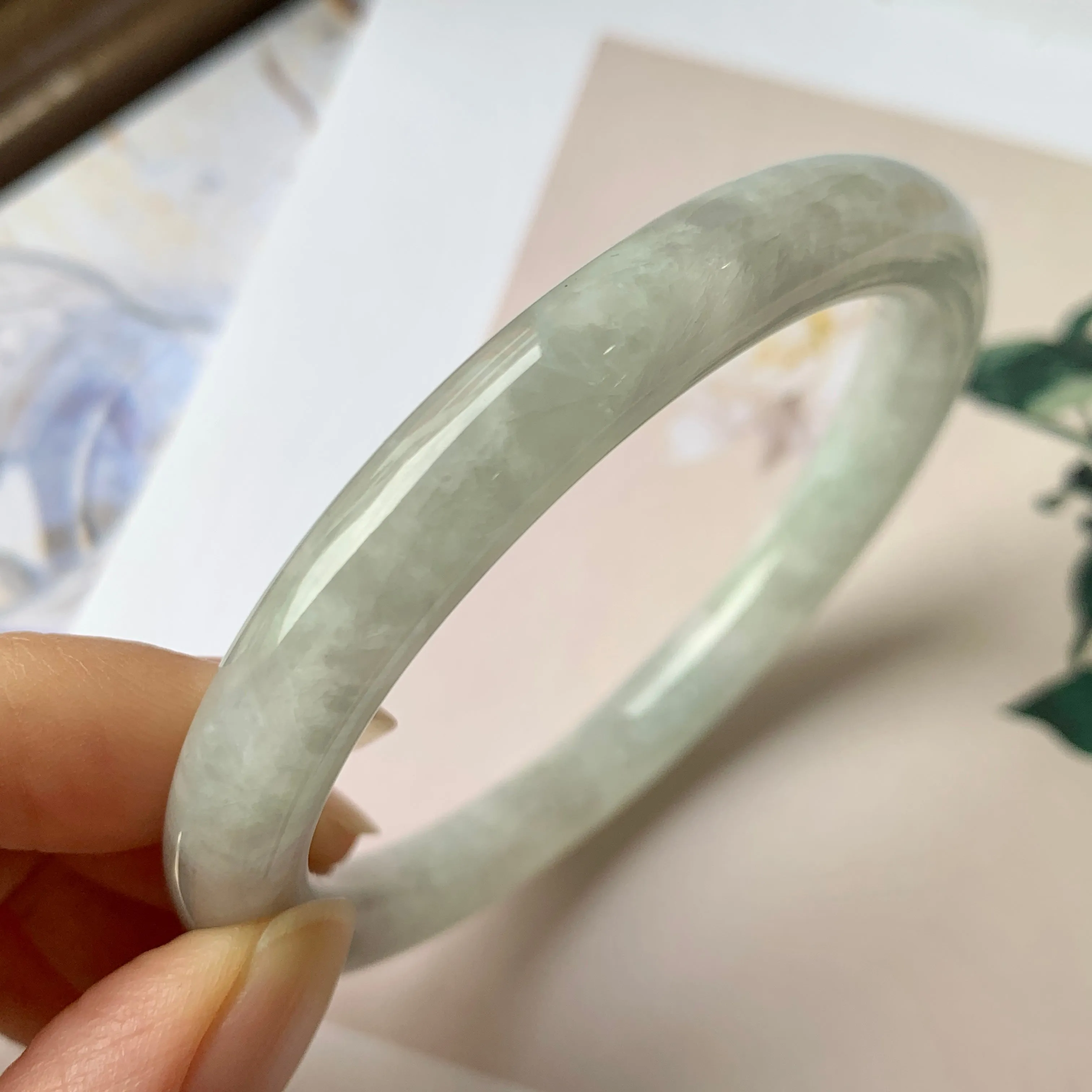 57.1 mm A-Grade Natural Light Green Jadeite Traditional Round Bangle No.151945