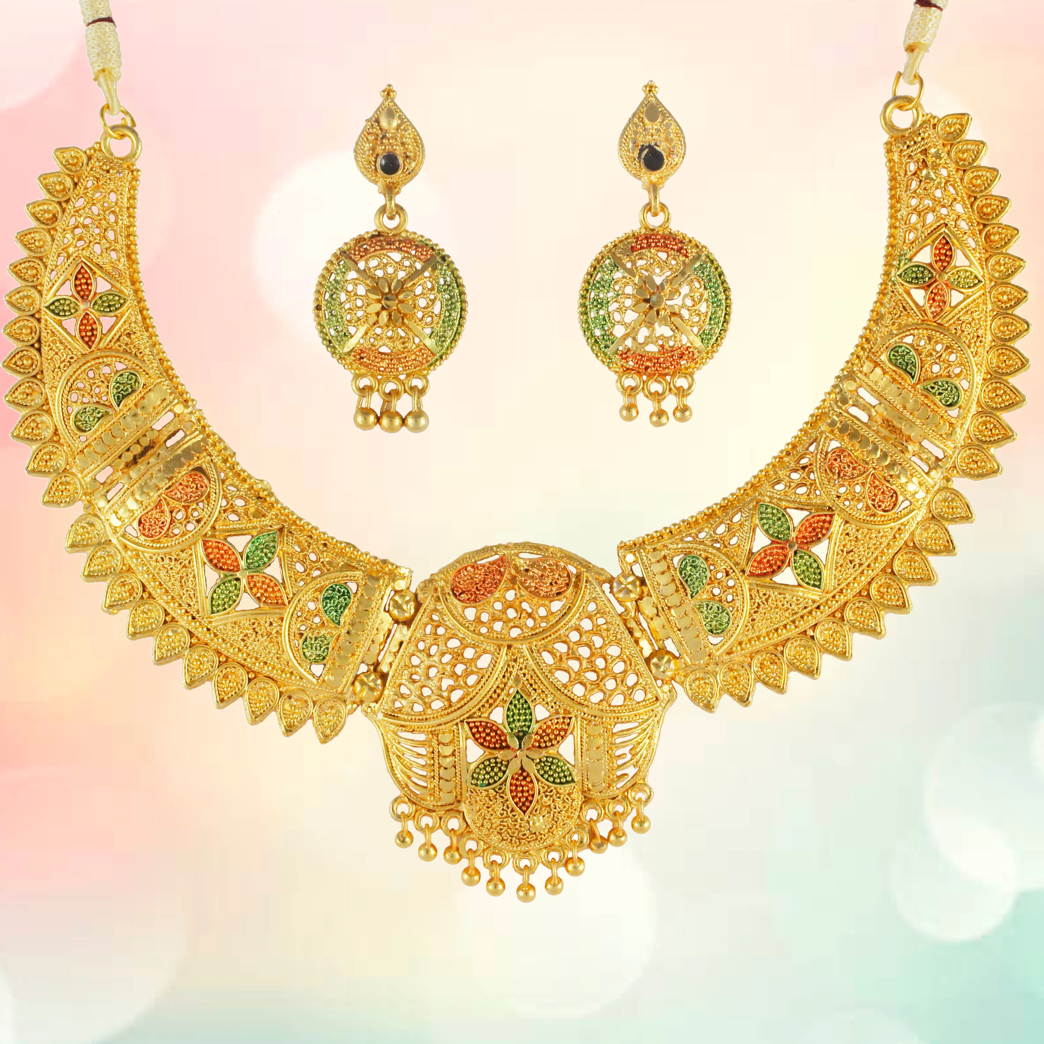 Gold Forming Necklace Set