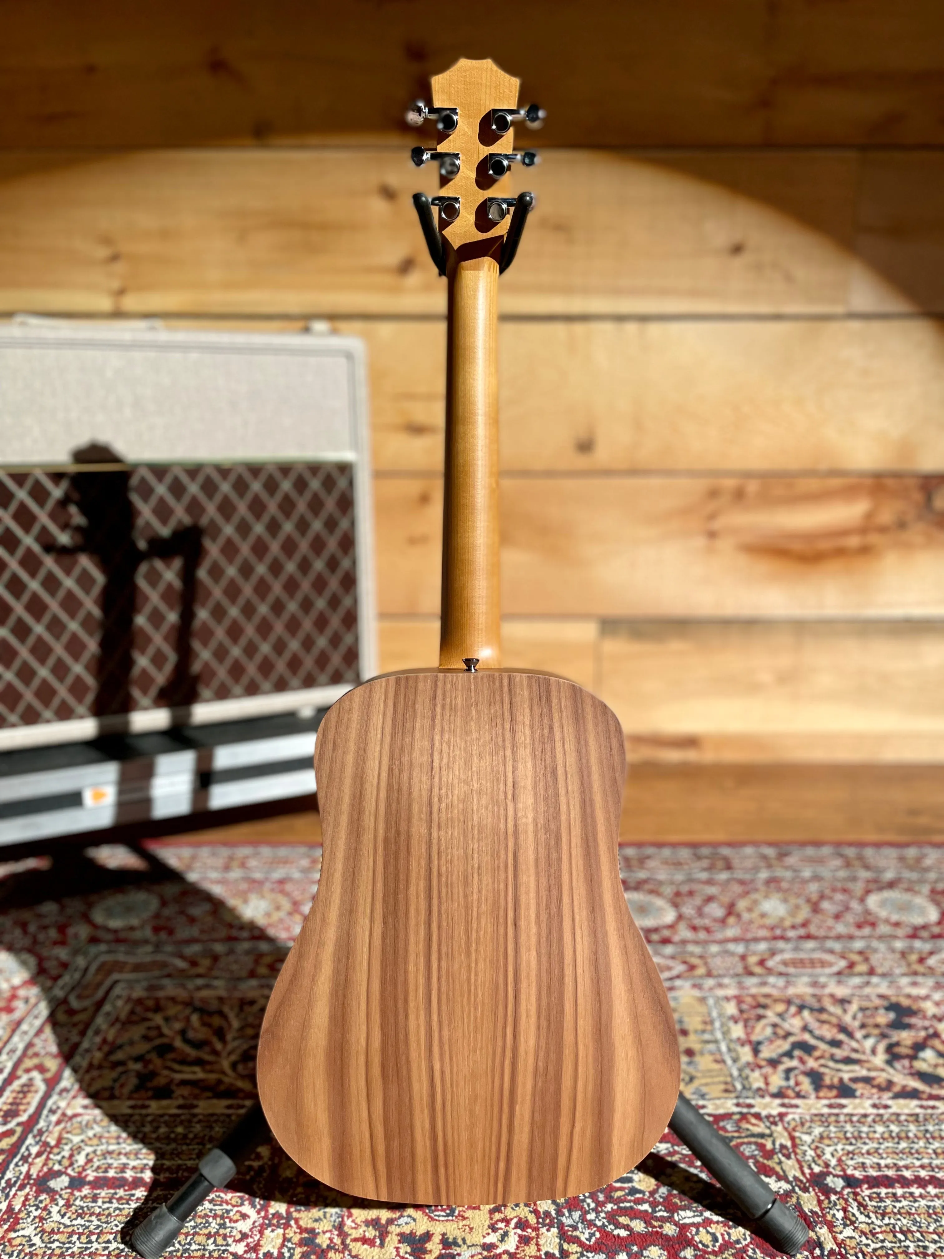 Taylor BT1, Sitka Spruce/Walnut